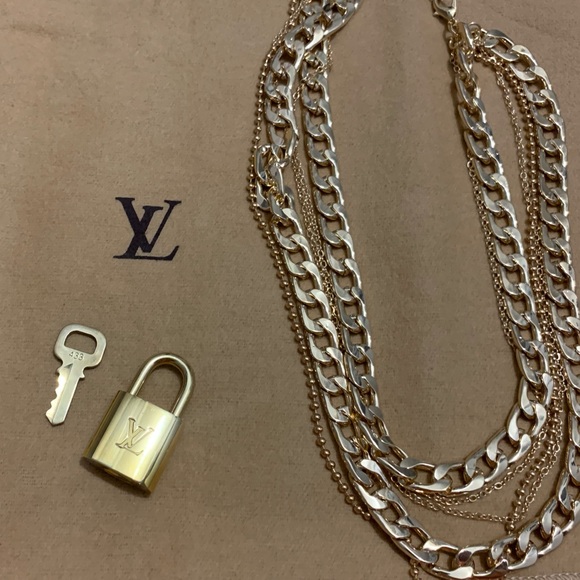 Louis Vuitton LV Lock and Key Bundle - Picture 3 of 4